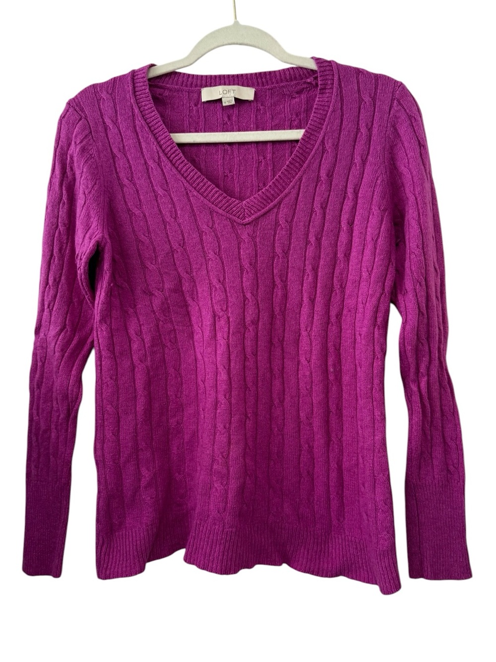 LOFT Medium Fuchsia Purple Cable Knit V-Neck Wool Blend Sweater Classic Fit
